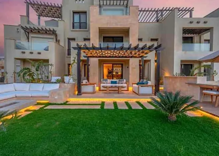 Serene Lakeview Escape 2br At Cyan Elgouna Appartement