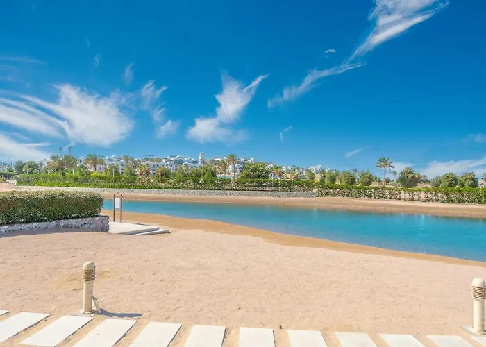 Appartement Serene Lakeview Escape 2br At Cyan Elgouna