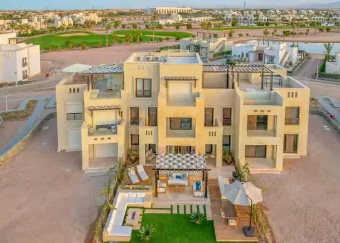 Serene Lakeview Escape 2br At Cyan Elgouna