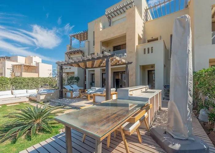 Appartement Serene Lakeview Escape 2br At Cyan Elgouna